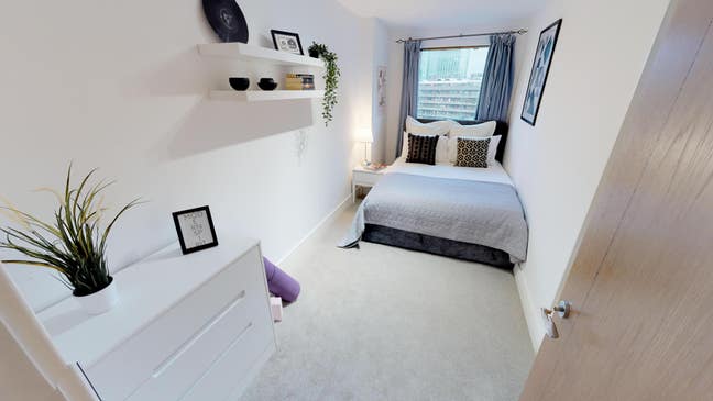 Double Bedroom Available Right by Barbican Main Photo
