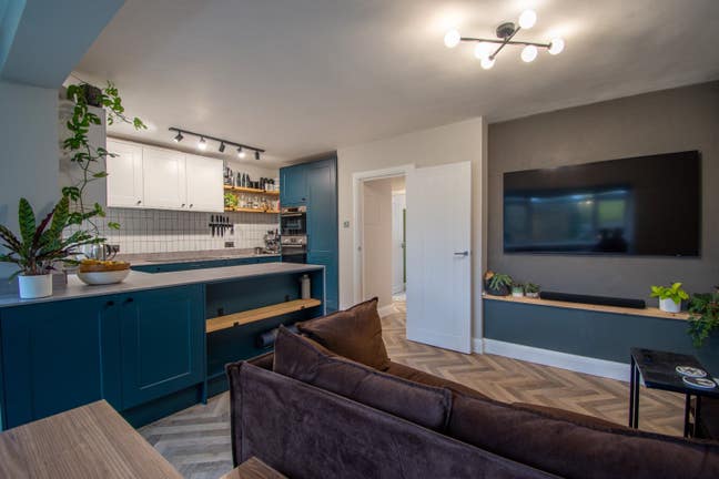  Double Room in Stylish Southfields Flat for Rent Main Photo