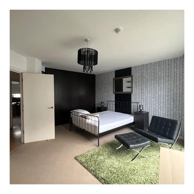 Spacious Two-Bed Flat Near Hackney Wick Main Photo
