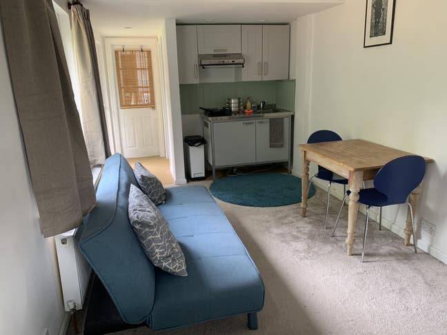 Studio flat in Wheatley, Oxford (includes bills) Main Photo
