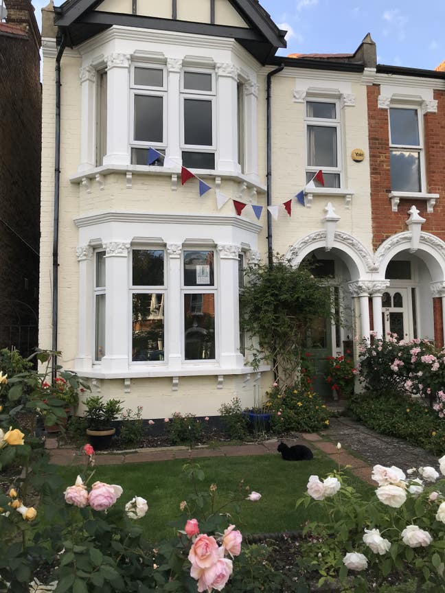Double room single occupancy available in Ealing Main Photo