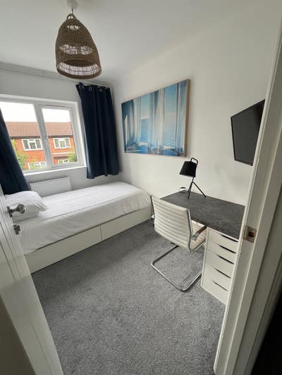 Single bedroom - clean and quiet  Main Photo