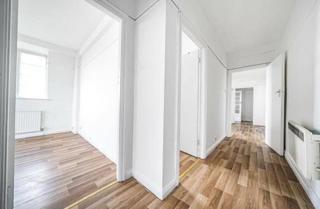 Charming 2 double bedroom Penthouse flat SE20 Main Photo
