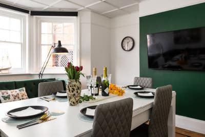 A cosy apartment to call Home Main Photo
