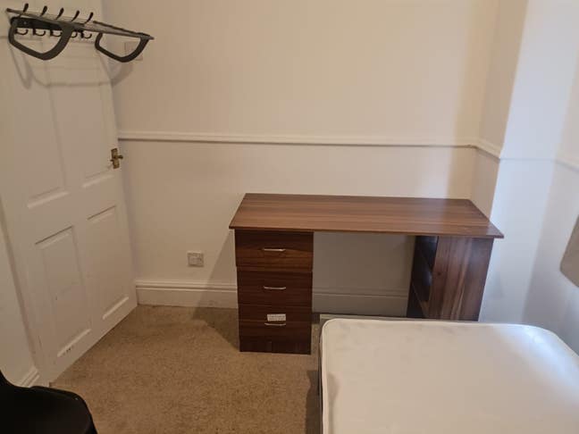 Room for rent  Main Photo