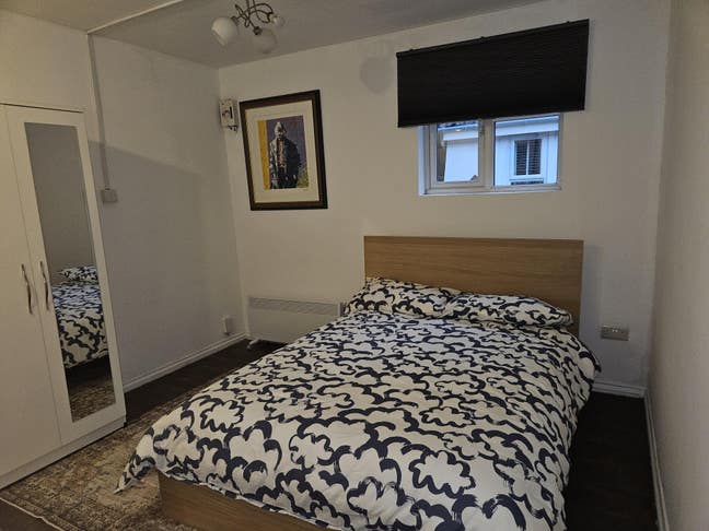 Self Contained Accommodation - with Own Entrance Main Photo