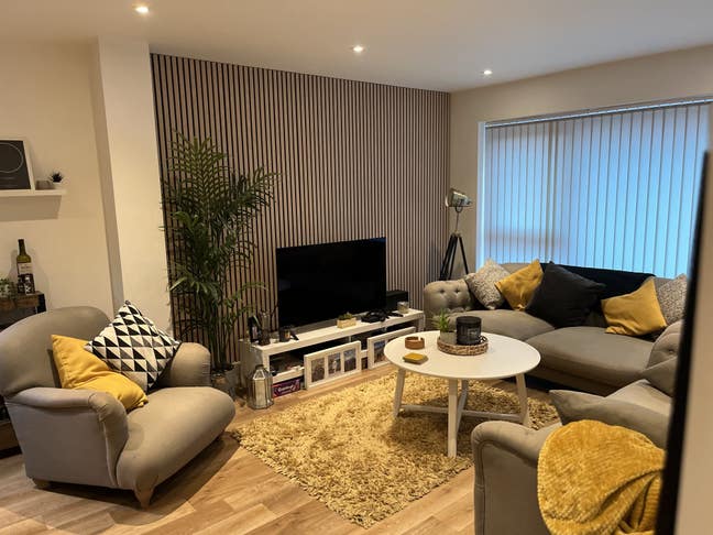 Double room with en suite at Bridgford Place.  Main Photo