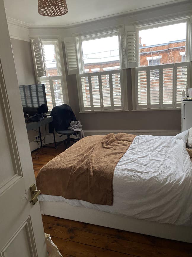 Parsons Green large room  Main Photo