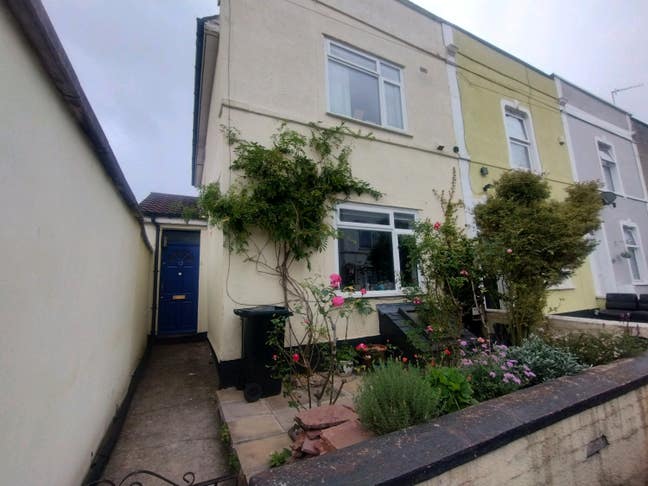 Double rooms available in houseshare Main Photo