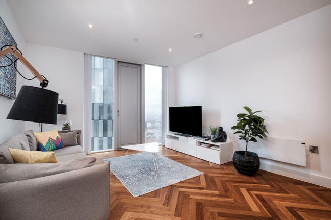 Luxury 2 Bed Apartment  Main Photo
