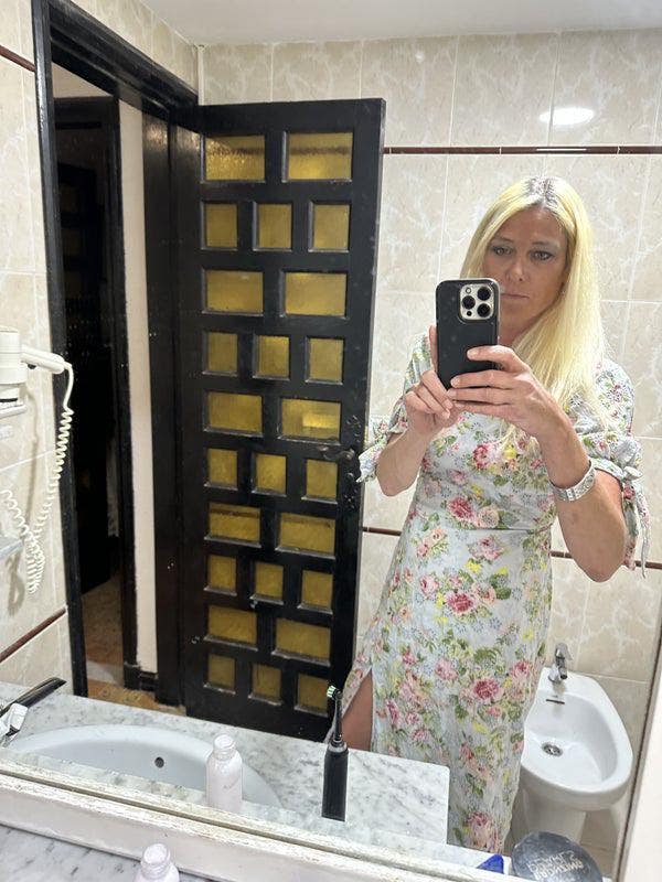 Looking for accommodation l Main Photo