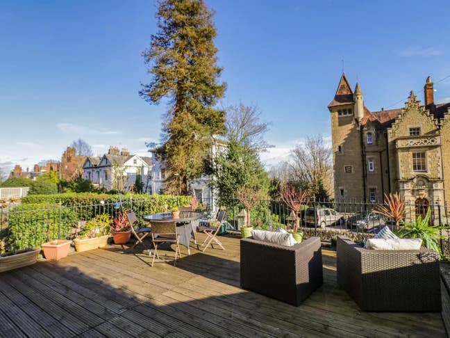 Self-contained one bed flat central Great Malvern  Main Photo