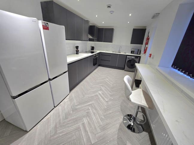 En-Suite Bedroom suitable for students or working  Main Photo