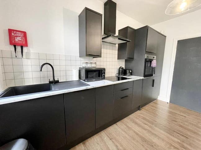Modern & Cozy Flat in a Prime Blackpool Location! Main Photo