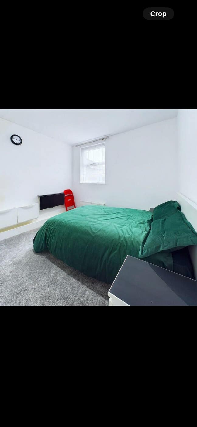 Large Room  £450 PCM including all bills & WiFi Main Photo