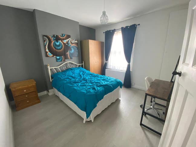 Double Room XL - Brent Cross/Hendon Main Photo