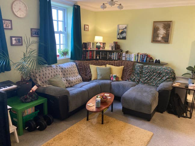 1 Room, Double bed, near the hospital. Main Photo