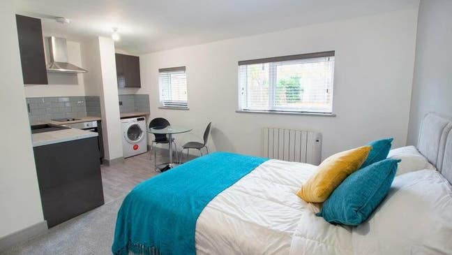 Recnovated Incredible Studio Apartment in PE1! 😍 Main Photo
