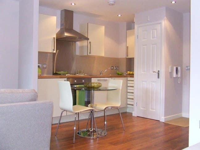 Studio Apartment-Fully furnished, Open Plan Studio Main Photo
