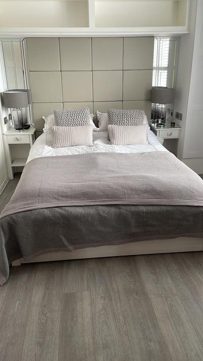 Double bedroom with en-suite  Main Photo