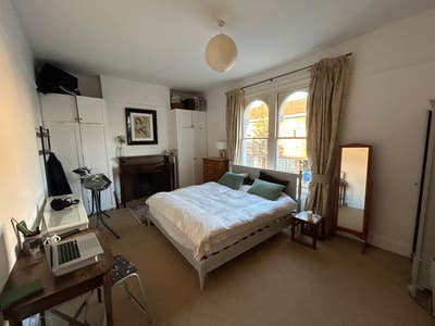 Peaceful ensuite + private living room.  Main Photo