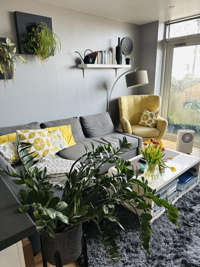 Bright & Tidy room 2 min from Stratford's station Main Photo