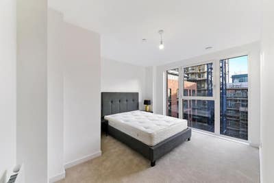 Double room East London - ensuite, gym, balcony. Main Photo