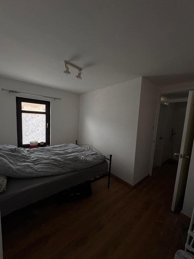 1 Double bedroom available  Main Photo