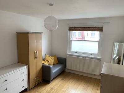Double room to rent  Main Photo