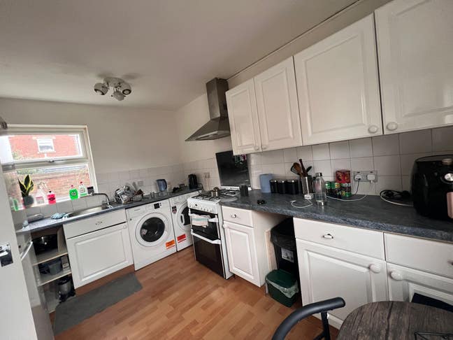 Double room available  Main Photo