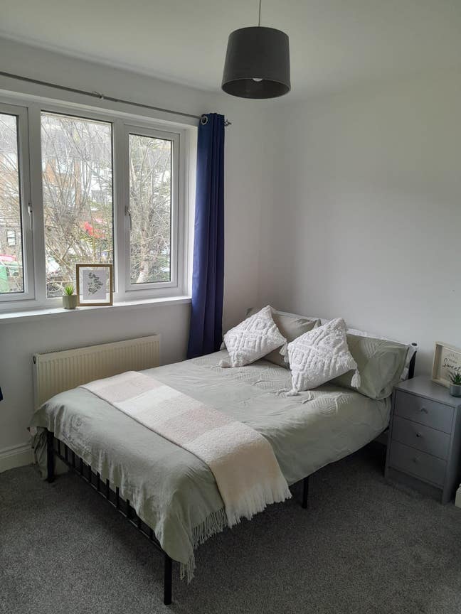Walking Distance to Qa - 3 Rooms Coming Soon! Main Photo