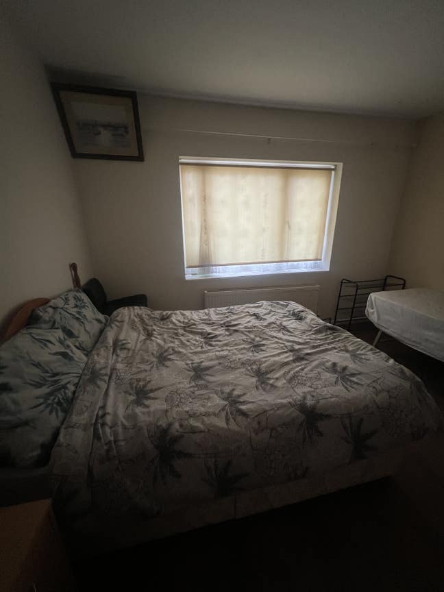 Double bed room Main Photo
