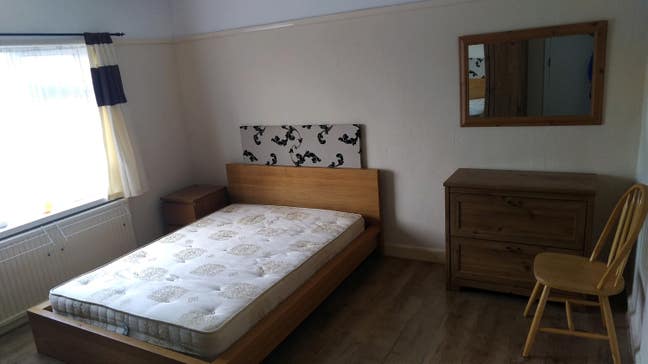 Furnished double room, Chigwell IG7 Main Photo