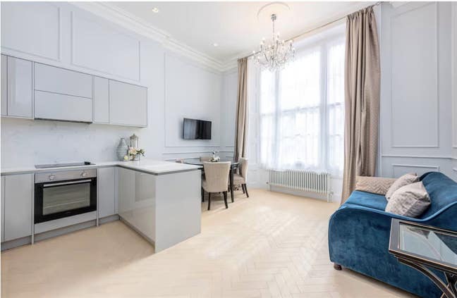 Bright one bedroom apartment with communal garden  Main Photo