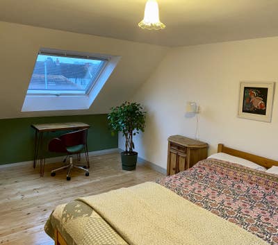 Spacious 1 bed apartment in house share & en-suite Main Photo