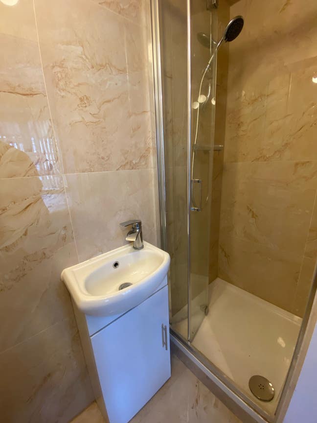 Brand NEW En-suite Room Near Northolt Station Main Photo