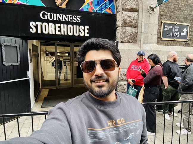 Looking for a flatmate in ocean village  Main Photo