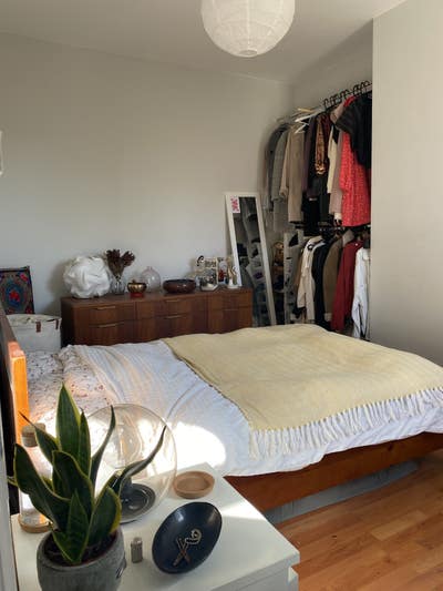 Bright Double room available BS5 Easton  Main Photo