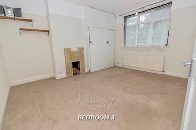 Excellent Location near Warden Park/Luton Train St Main Photo