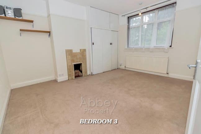 Excellent Location near Warden Park/Luton Train St Main Photo