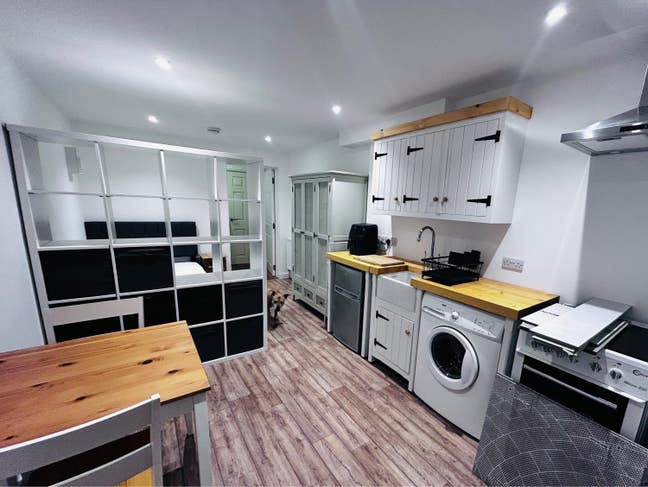 Self contained studio apartment  Main Photo