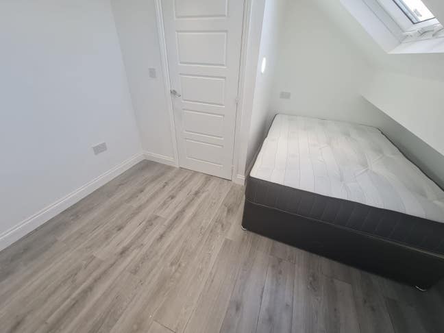 One Bed Avail All Bills Included-Old Trafford Main Photo