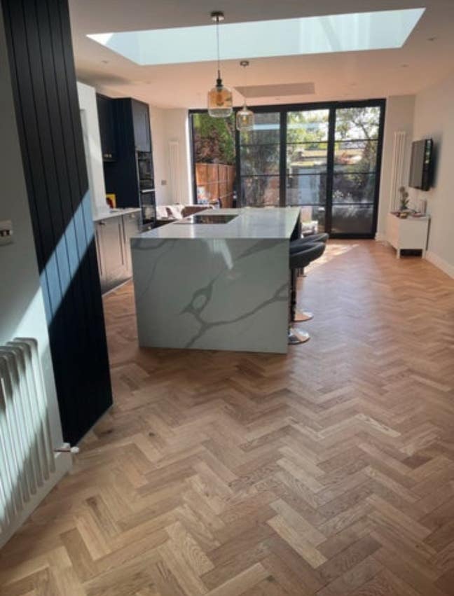 FLASH SALE !!Double room to let in W5 Main Photo