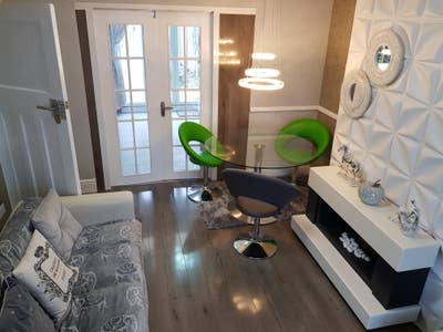 Luxury Ensuite, Parking, Own Fridge, Uhcw Main Photo