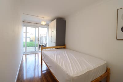 3 Beautiful rooms in the heart of BARKING!  Main Photo