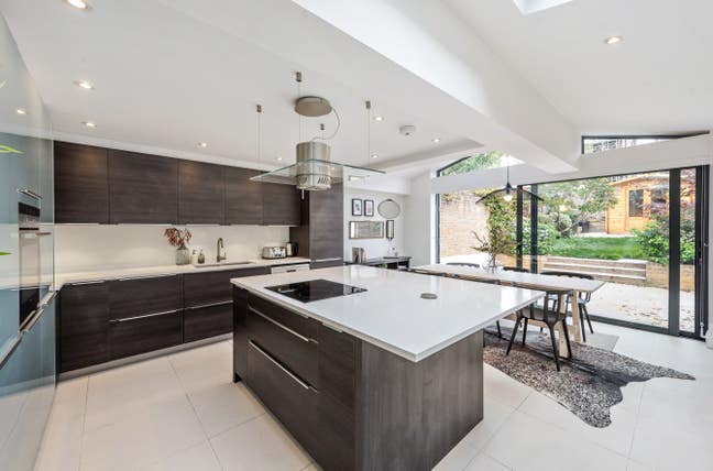 Furnised Double Bedroom in Battersea Main Photo