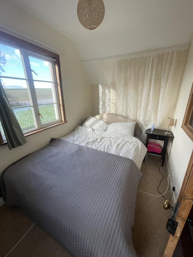 Room in beautiful rural cottage  Main Photo