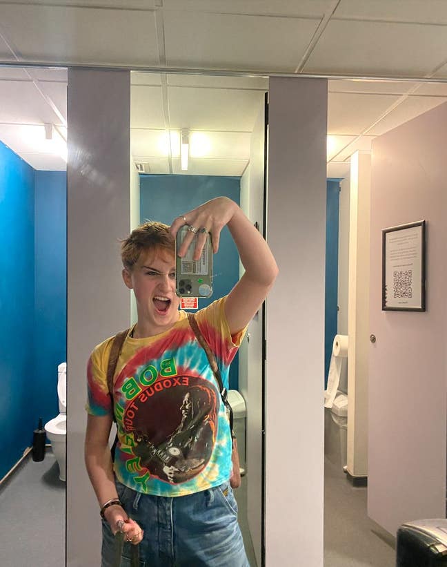 Student looking for flatshare! Main Photo