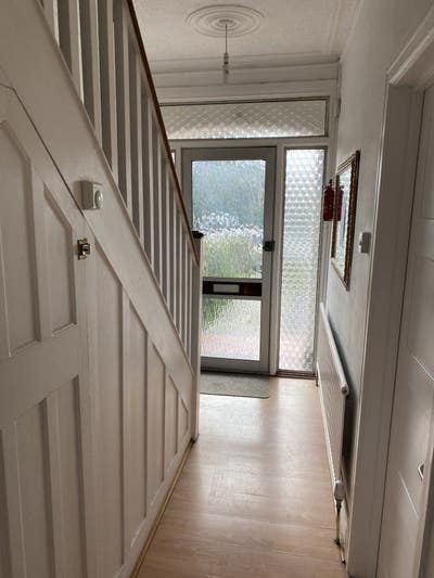 Clean, crisp, great value room and house Main Photo