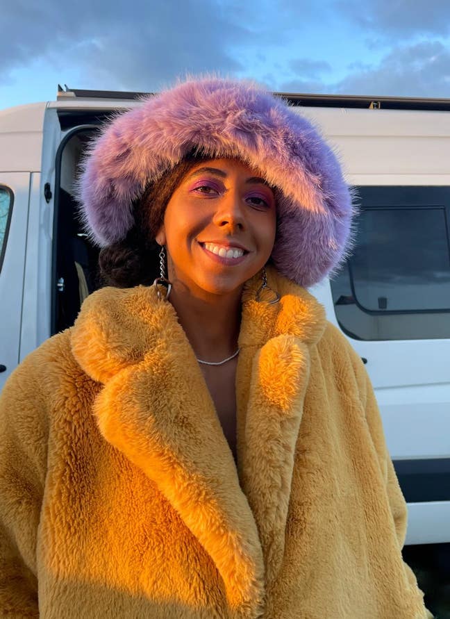 Looking for a room! Main Photo